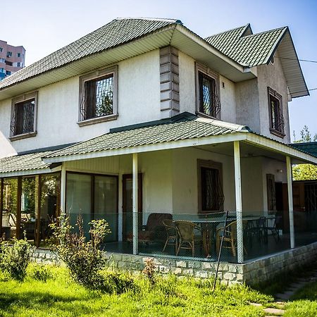 "European" Backpackers Hostel In Αλμάτι Εξωτερικό φωτογραφία