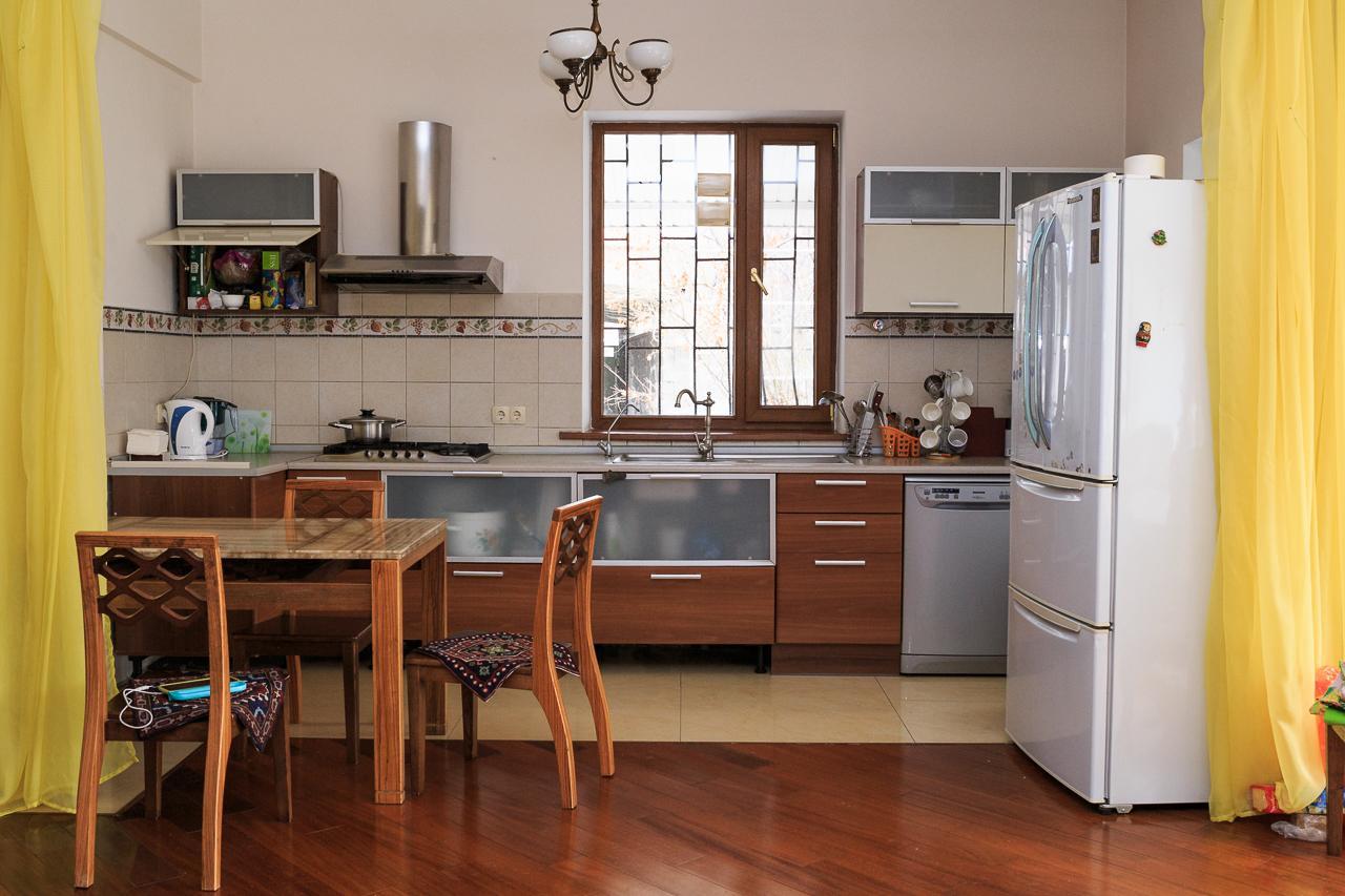 "European" Backpackers Hostel In Αλμάτι Εξωτερικό φωτογραφία