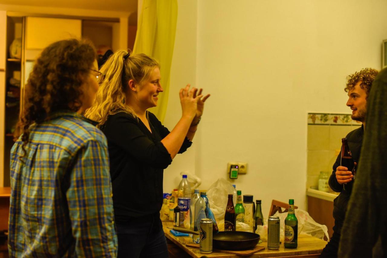 "European" Backpackers Hostel In Αλμάτι Εξωτερικό φωτογραφία