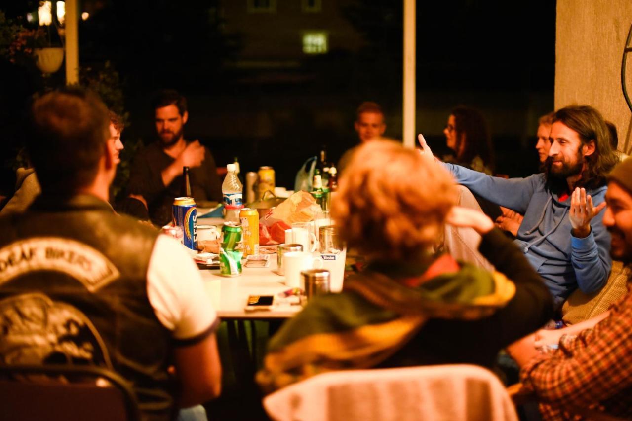 "European" Backpackers Hostel In Αλμάτι Εξωτερικό φωτογραφία