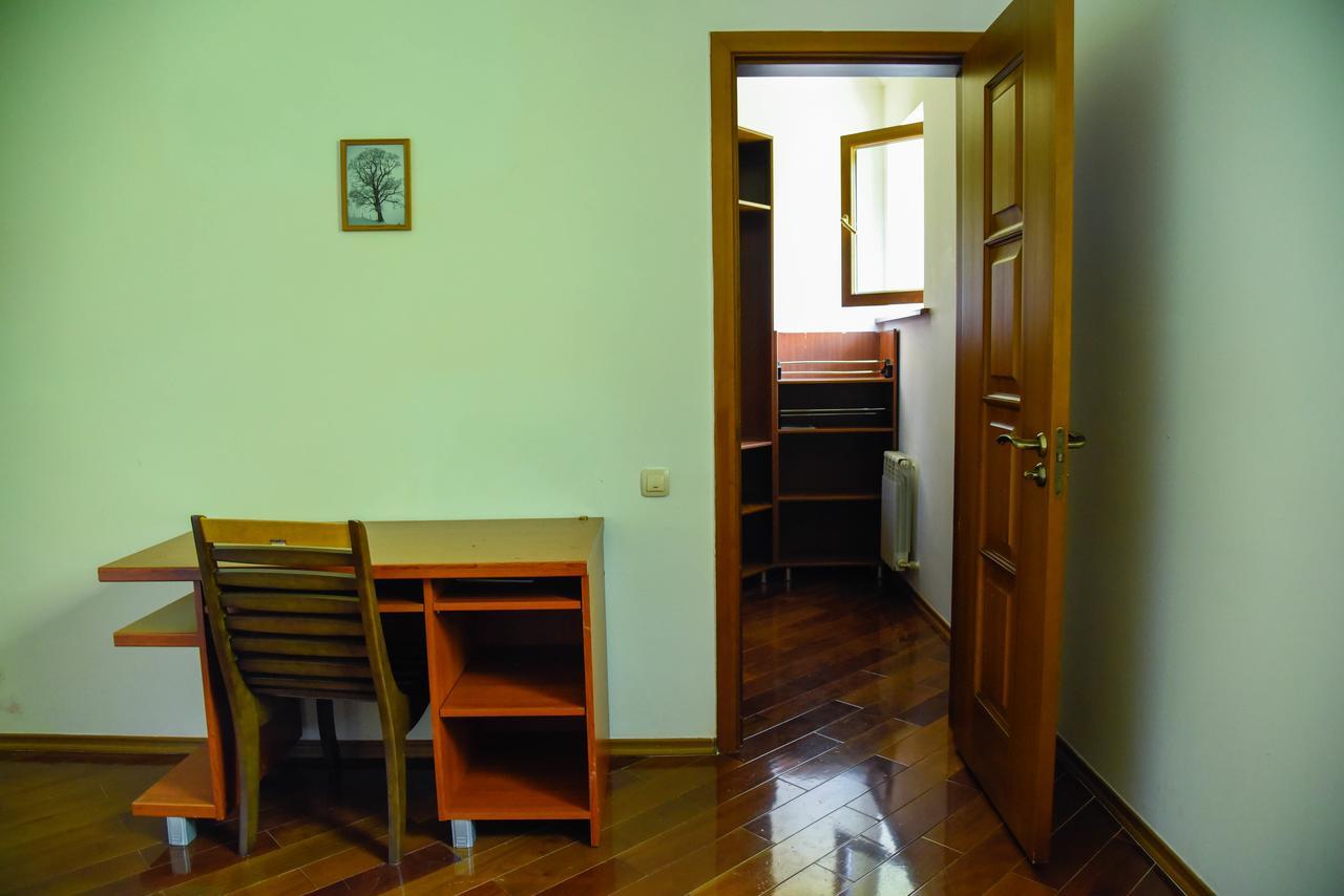 "European" Backpackers Hostel In Αλμάτι Εξωτερικό φωτογραφία